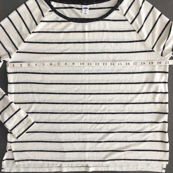 3/$20 NWT Old Navy Luxe Striped Raglan Sleeve Tee, size Small 🖤 - Picture 7 of 12